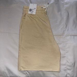 beige sweatshorts